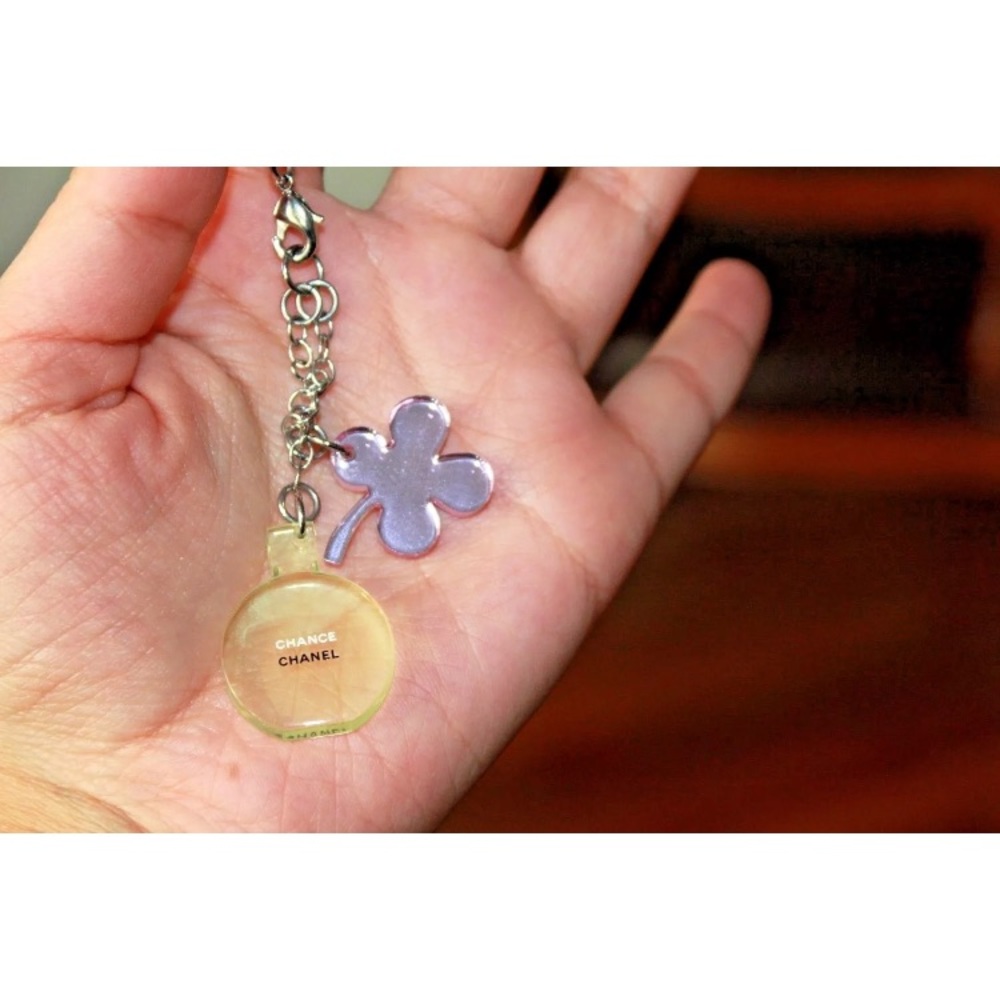 ✨ Authentic Chanel Perfume Bottle & Clover Charms - Picture 7 of 7